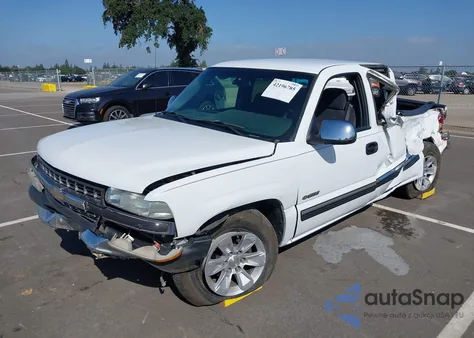 2002 Chevrolet Silverado 1500 Ls из США, поврежденный, VIN 2GCEC19T721419244